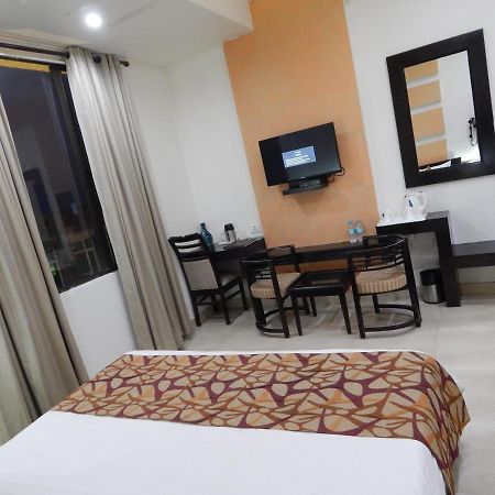 Hotel The Marque Mathura Ngoại thất bức ảnh