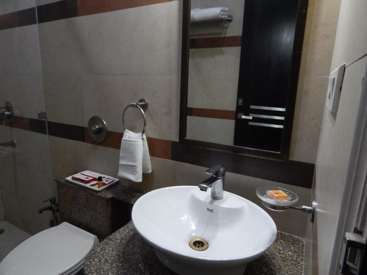 Hotel The Marque Mathura Ngoại thất bức ảnh