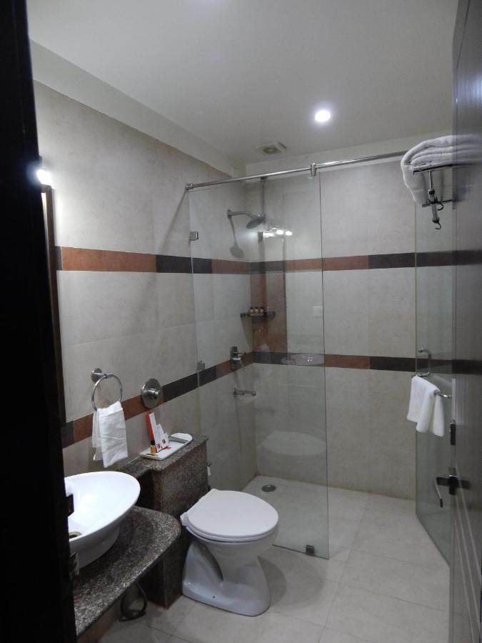 Hotel The Marque Mathura Ngoại thất bức ảnh