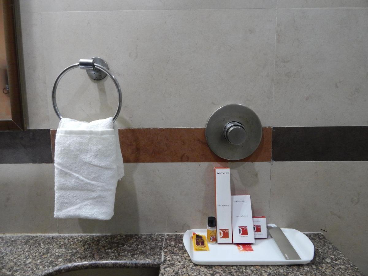 Hotel The Marque Mathura Ngoại thất bức ảnh