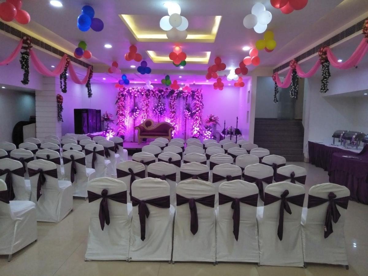 Hotel The Marque Mathura Ngoại thất bức ảnh