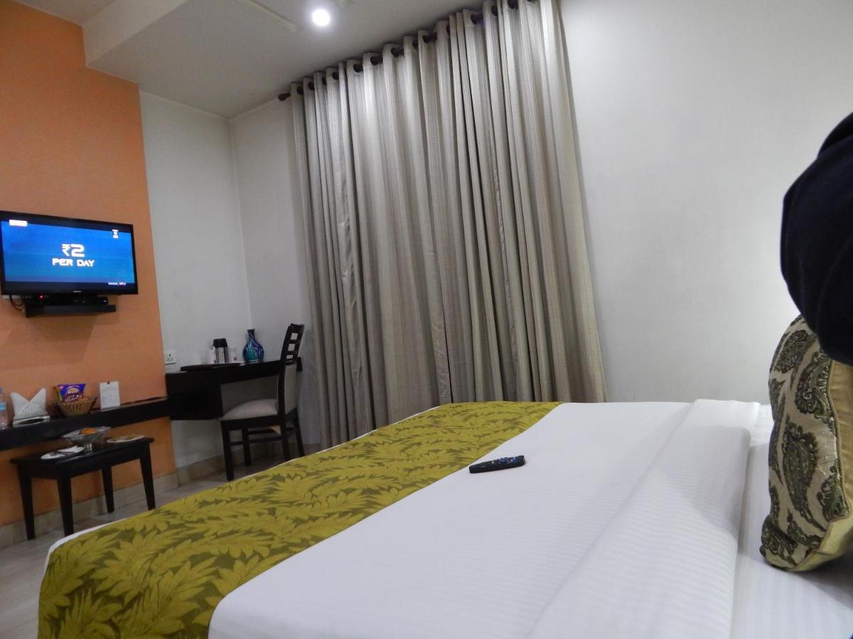 Hotel The Marque Mathura Ngoại thất bức ảnh